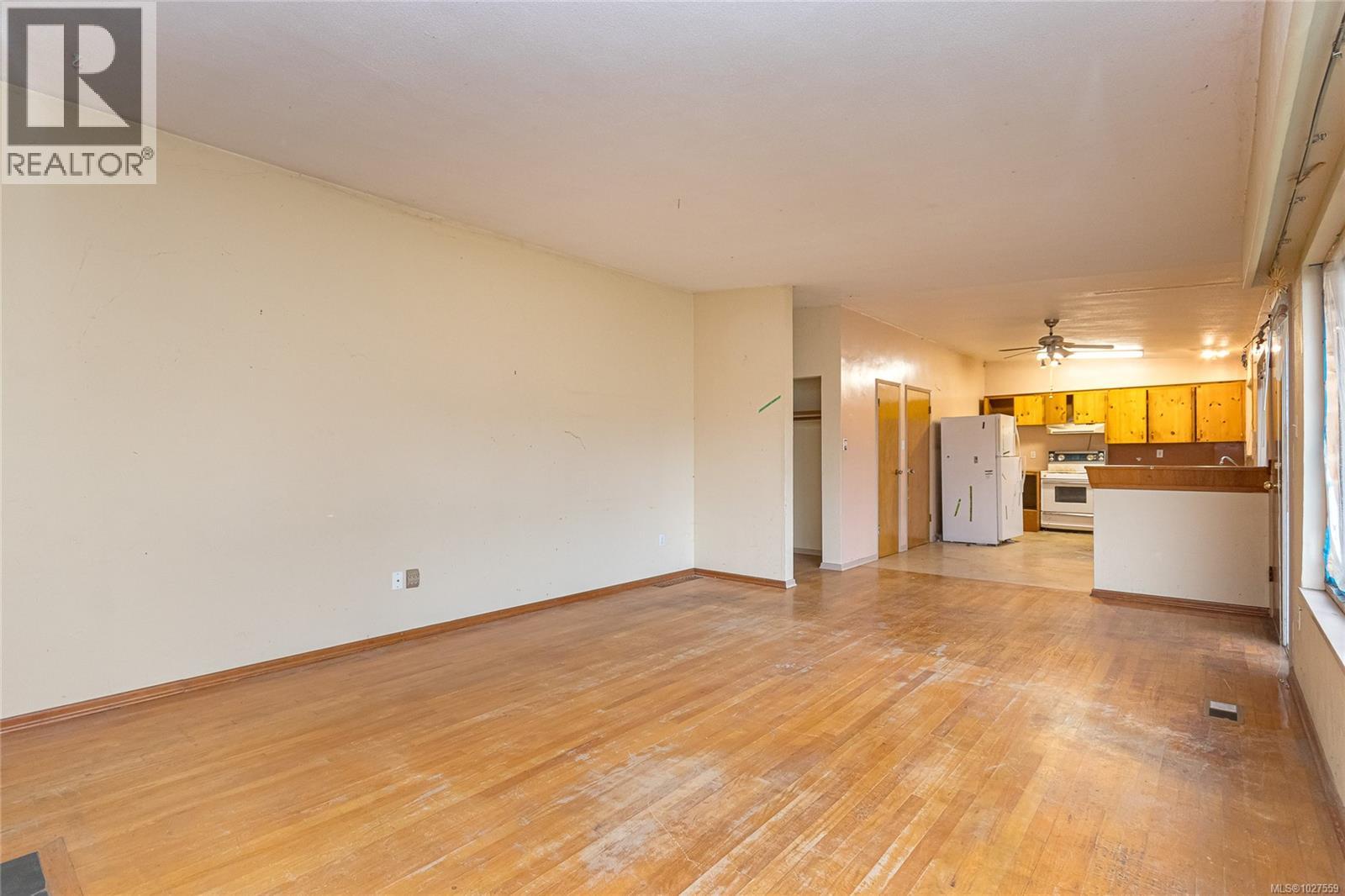  3903 Stockton Crescent, Saanich