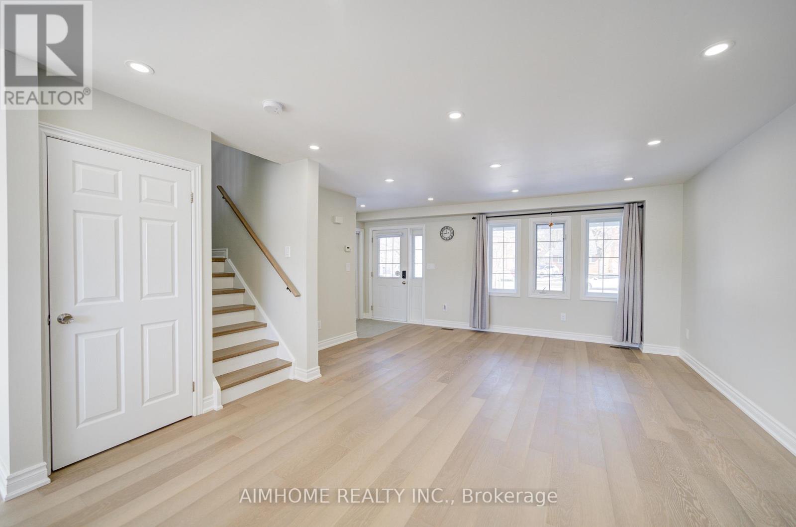 36 GRAND RIVER AVENUE - 10