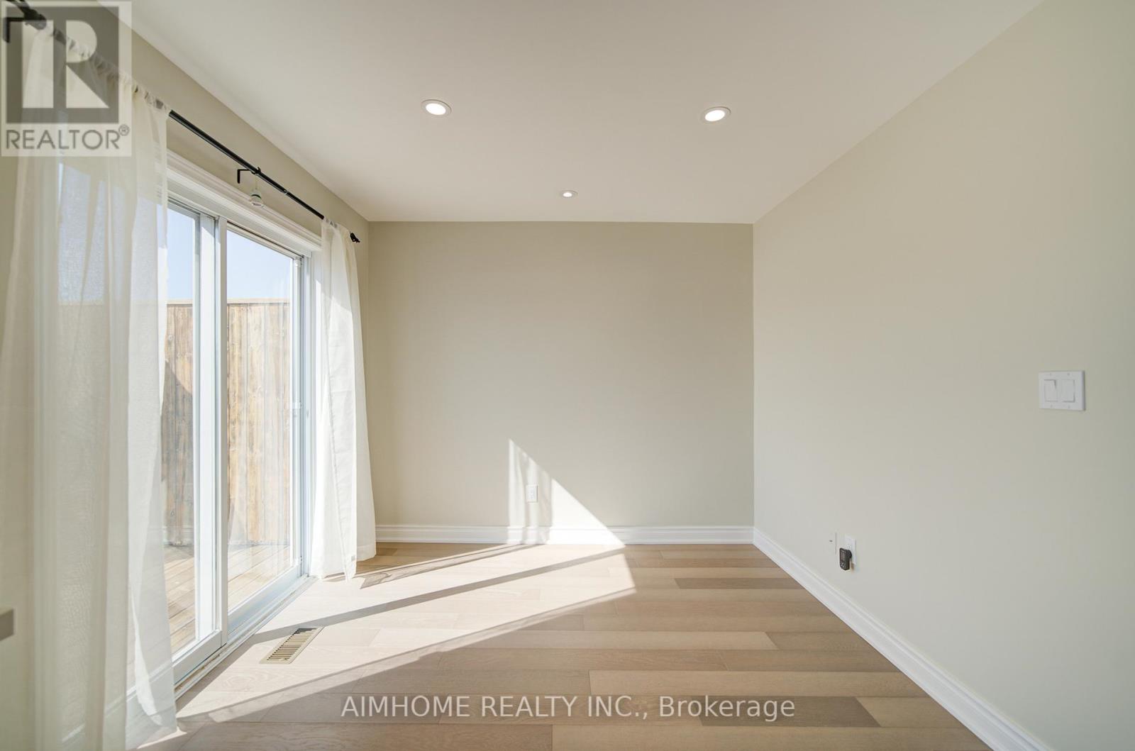 36 GRAND RIVER AVENUE - 15