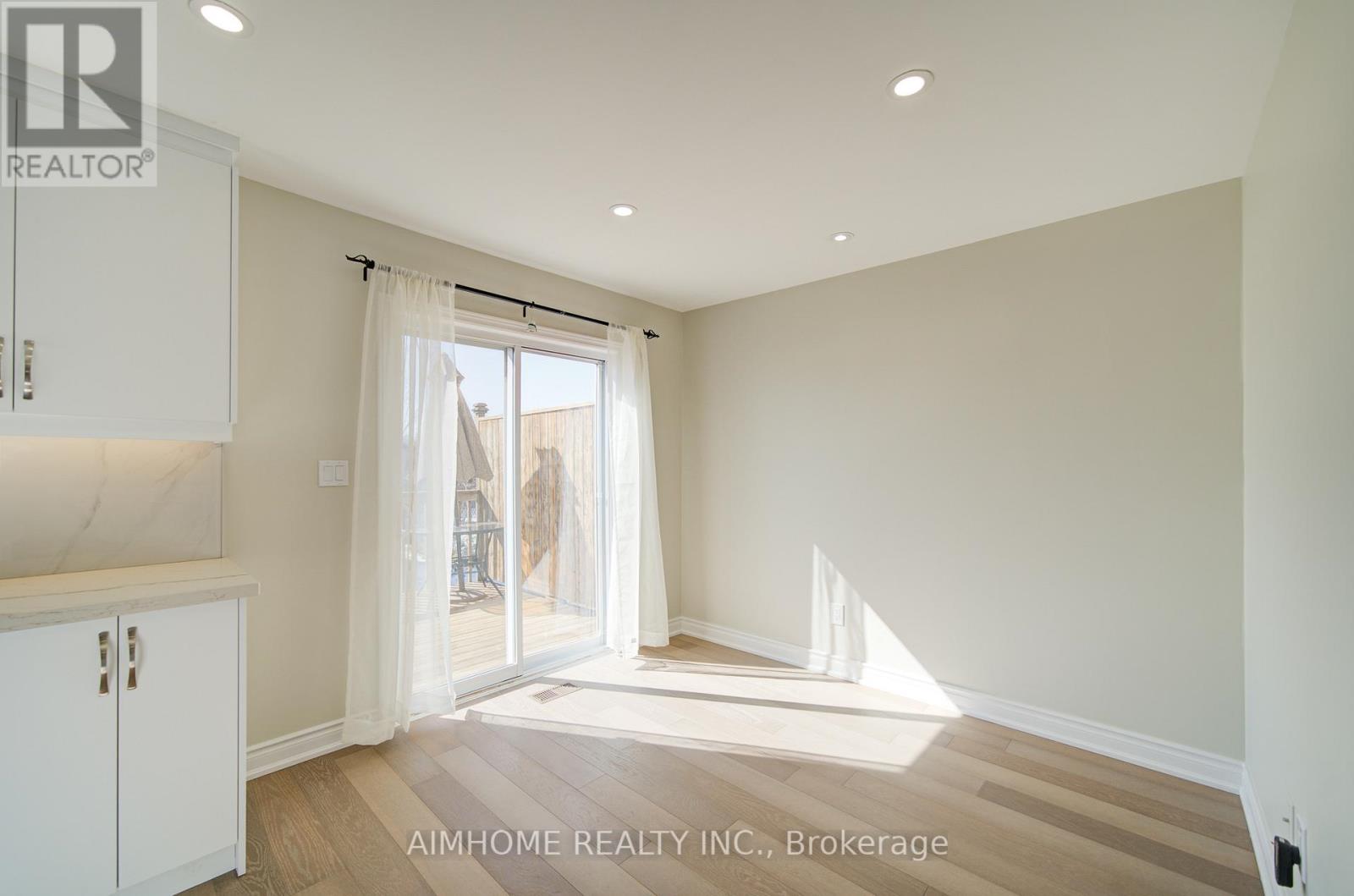 36 GRAND RIVER AVENUE - 16