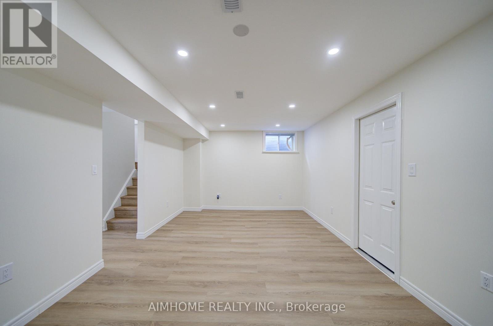36 GRAND RIVER AVENUE - 40