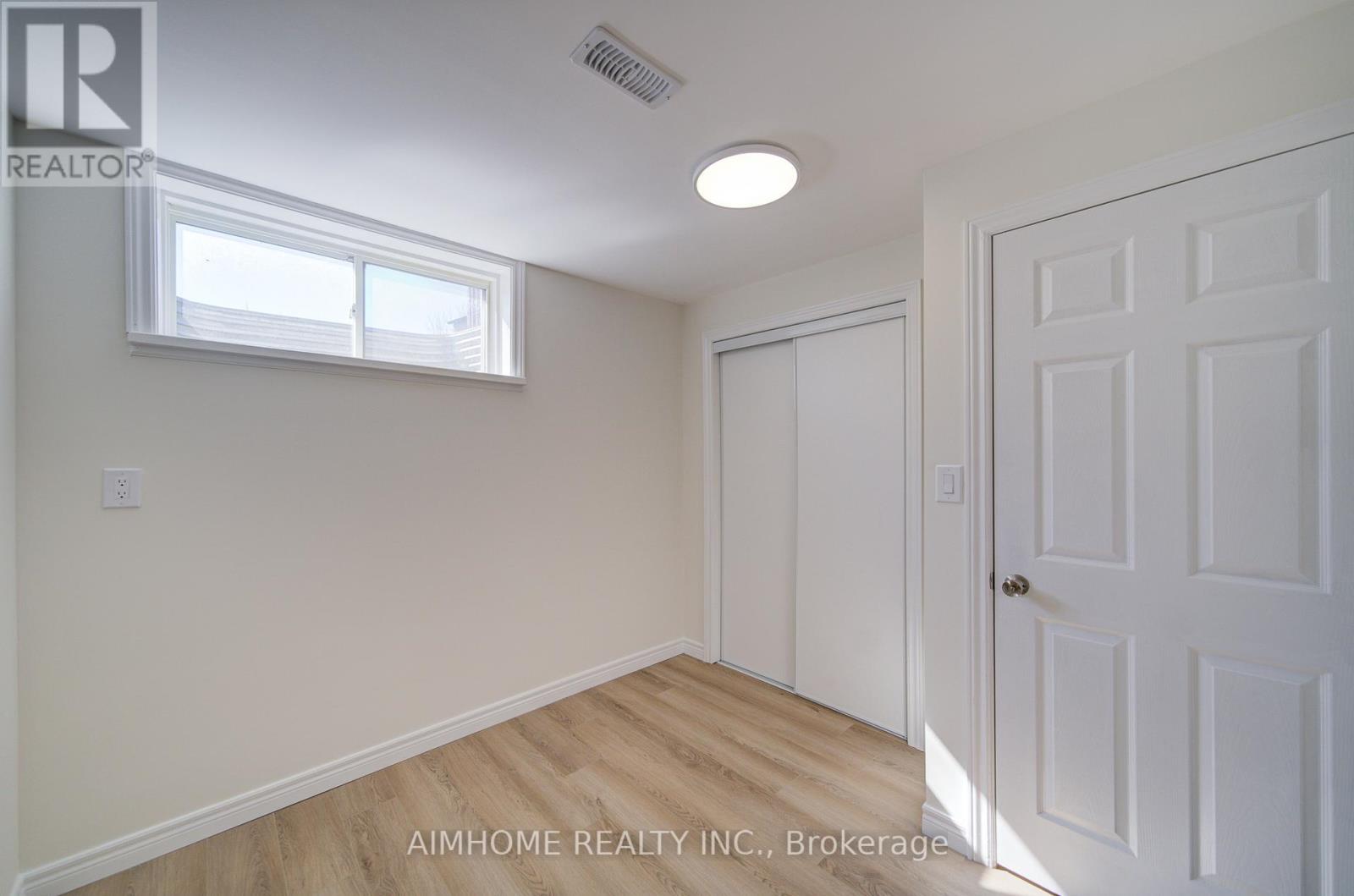 36 GRAND RIVER AVENUE - 43
