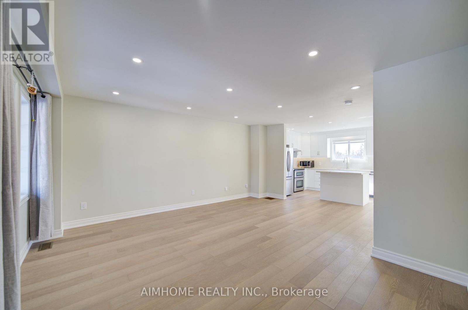 36 GRAND RIVER AVENUE - 6