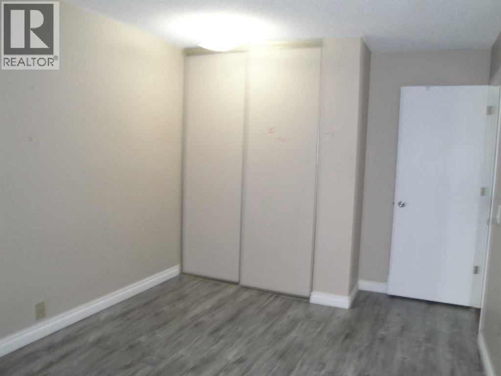 
          88 Abingdon Court Northeast
            <br/>
            <span>Calgary</span>
            , 
            <span>AB</span>
             <span>T2A6S5</span>
         - Photo 14