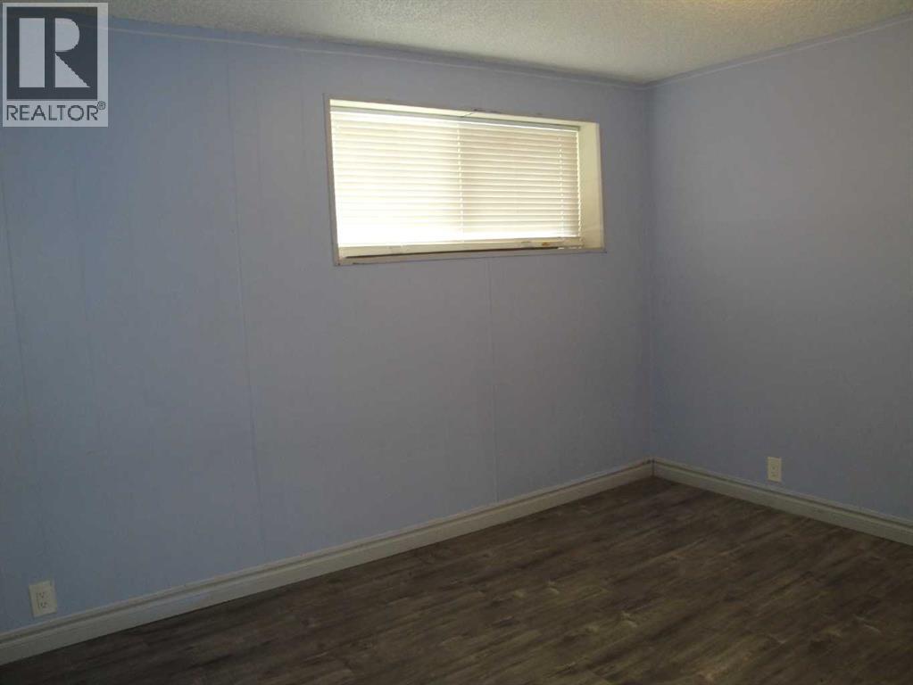 
          88 Abingdon Court Northeast
            <br/>
            <span>Calgary</span>
            , 
            <span>AB</span>
             <span>T2A6S5</span>
         - Photo 21