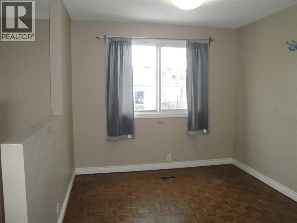 
          88 Abingdon Court Northeast
            <br/>
            <span>Calgary</span>
            , 
            <span>AB</span>
             <span>T2A6S5</span>
        