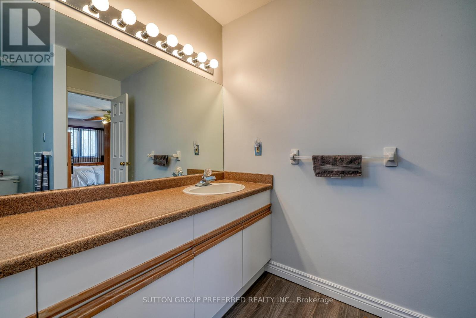 1698 BLACKWATER COURT, London North (North C), Ontario