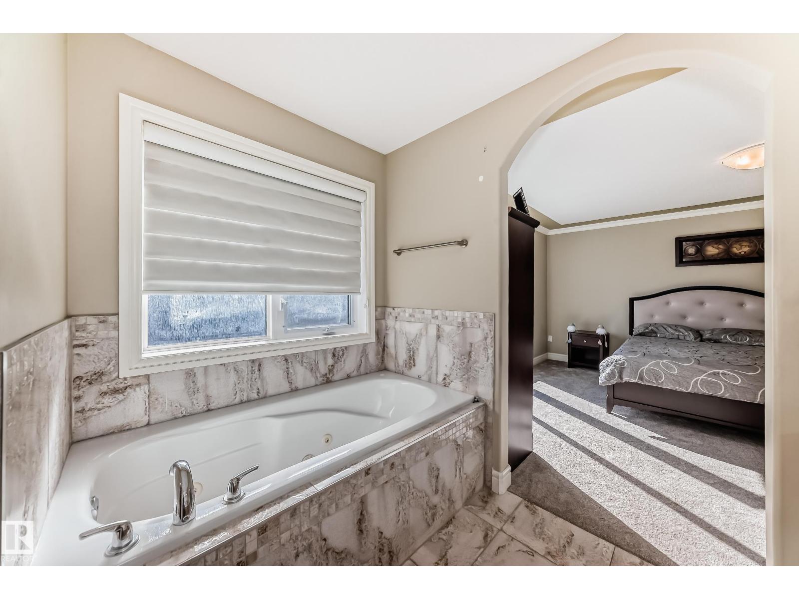 16104 136 ST NW, Edmonton