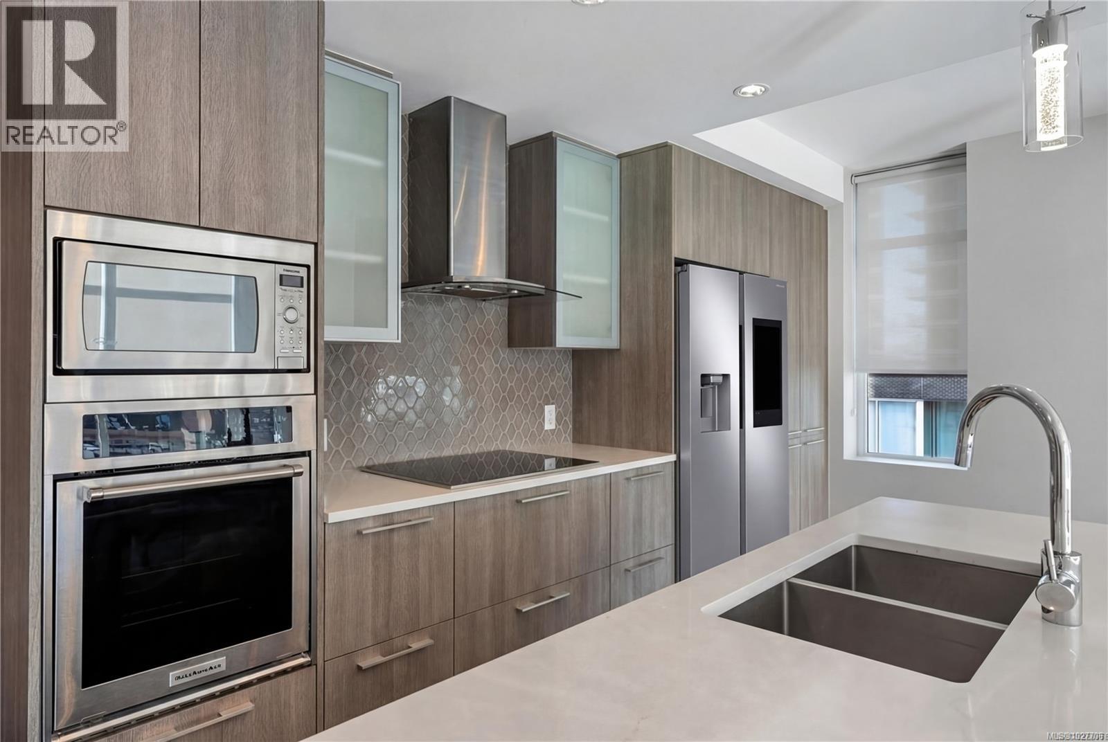 806 960 Yates Street, Victoria