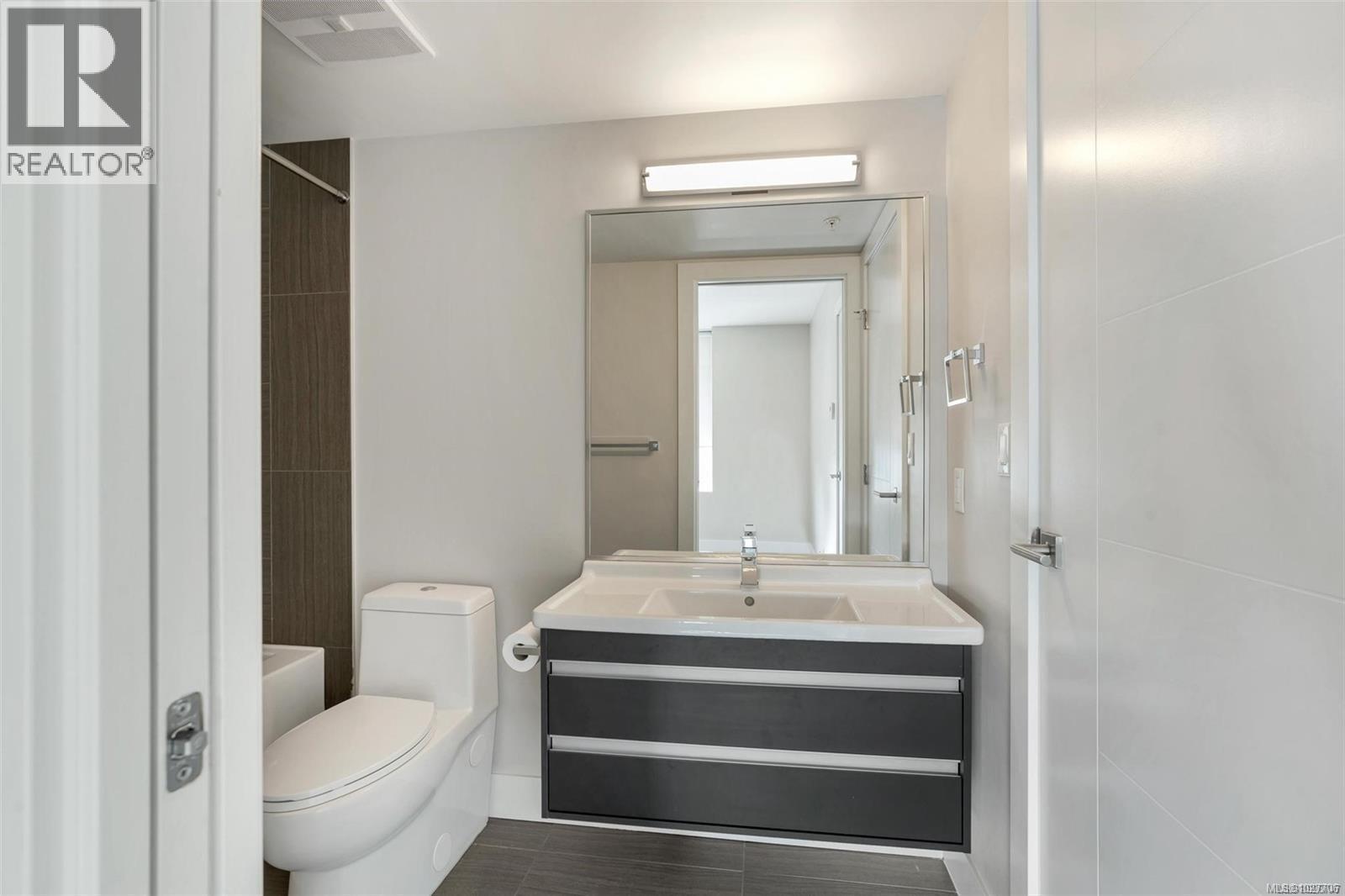 806 960 Yates Street, Victoria