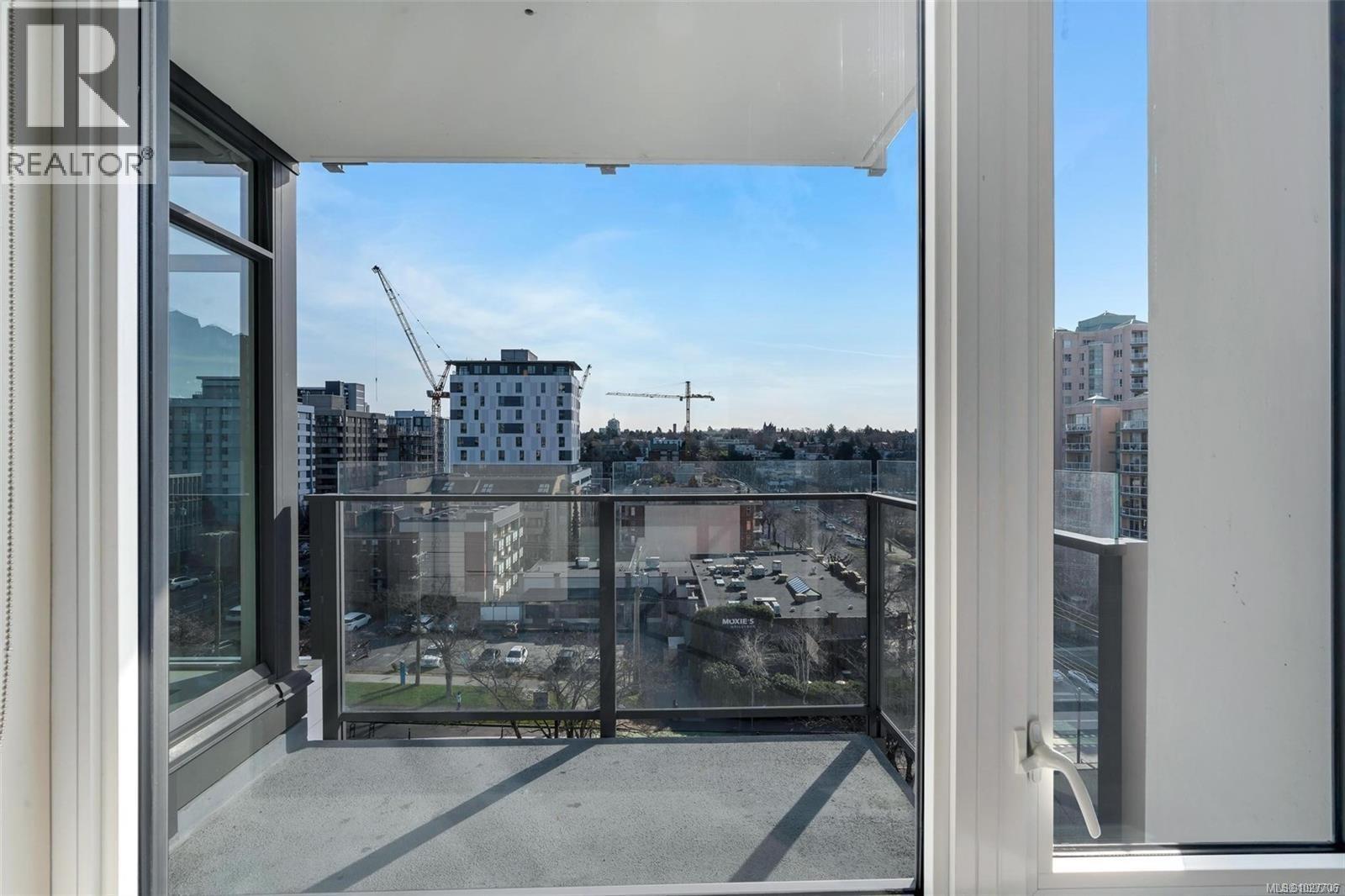 806 960 Yates Street, Victoria