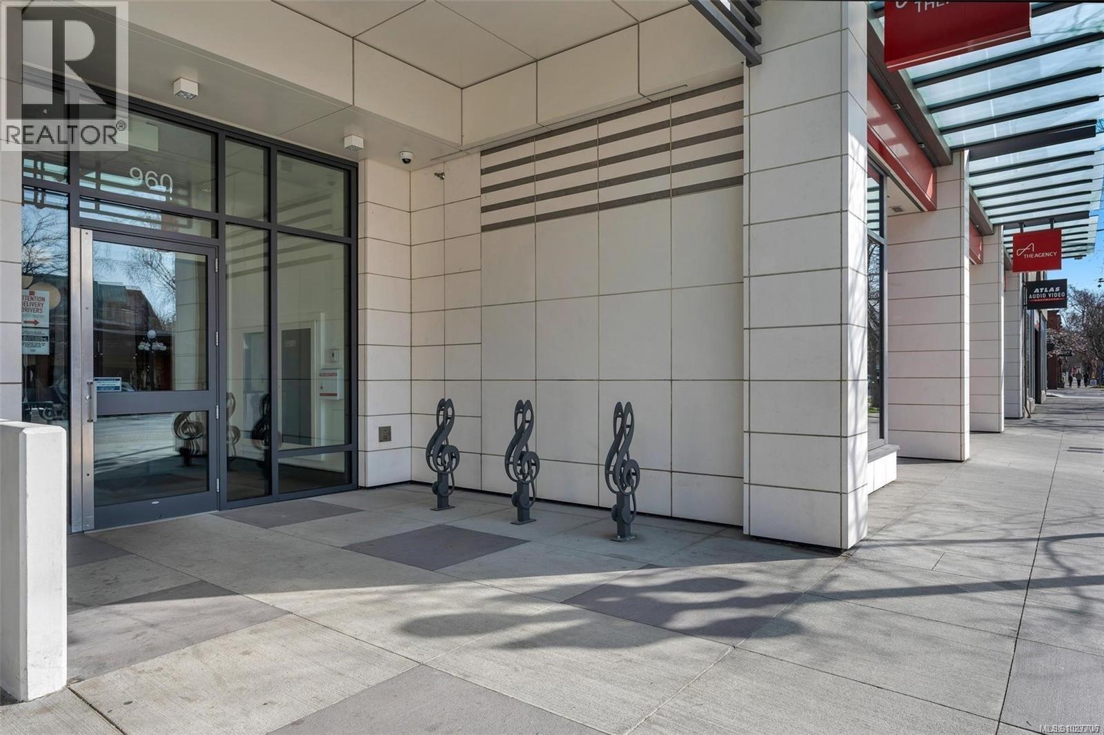 806 960 Yates Street, Victoria