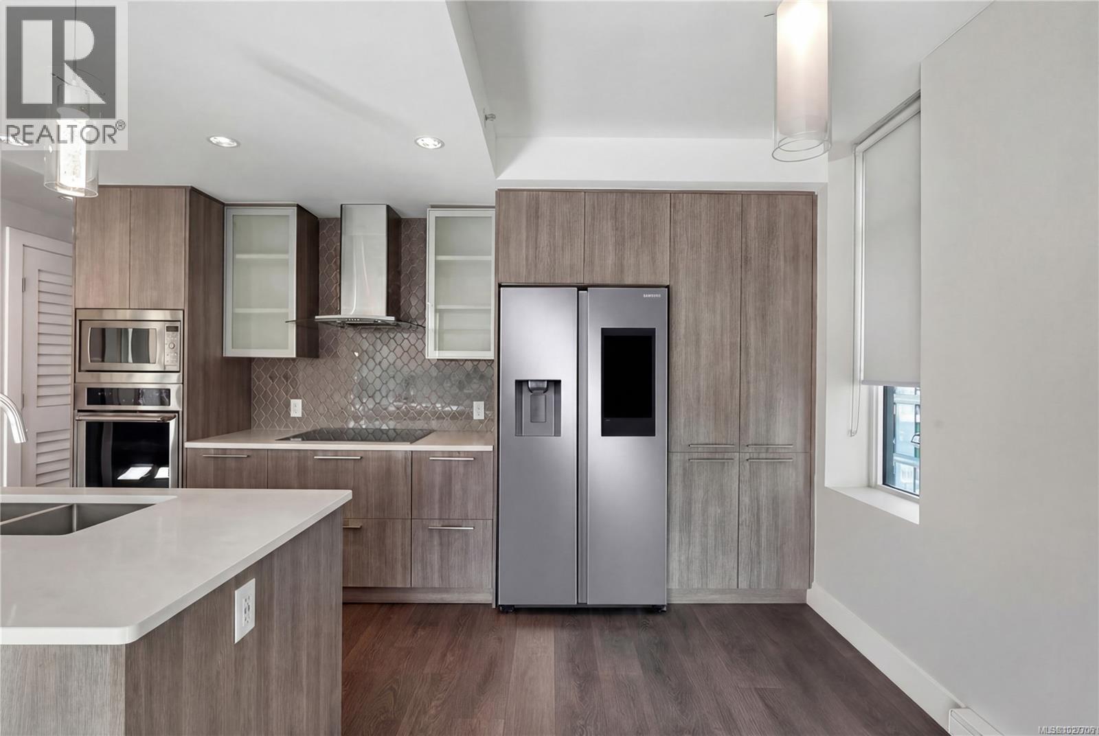 806 960 Yates Street, Victoria