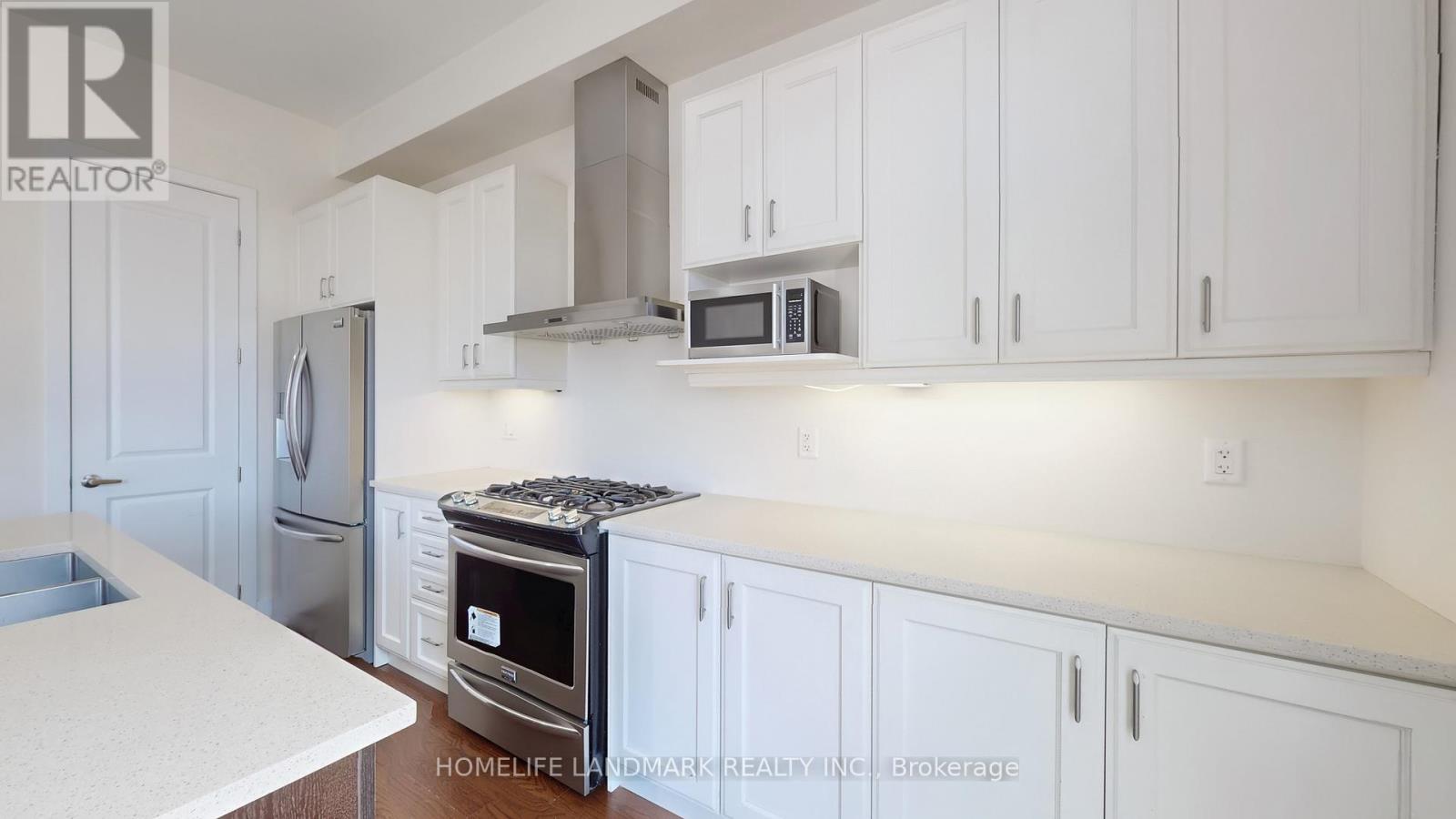9180 BATHURST STREET - 9