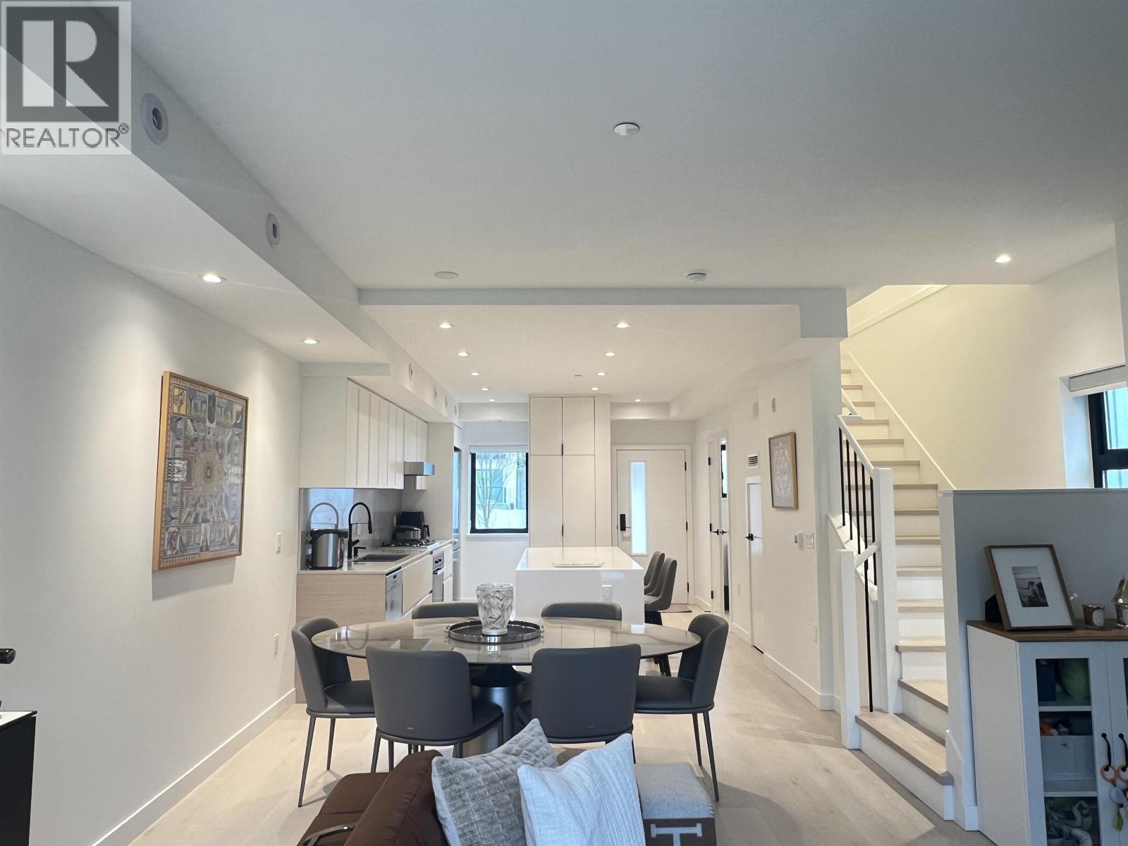 34 530 W 28TH AVENUE, Vancouver