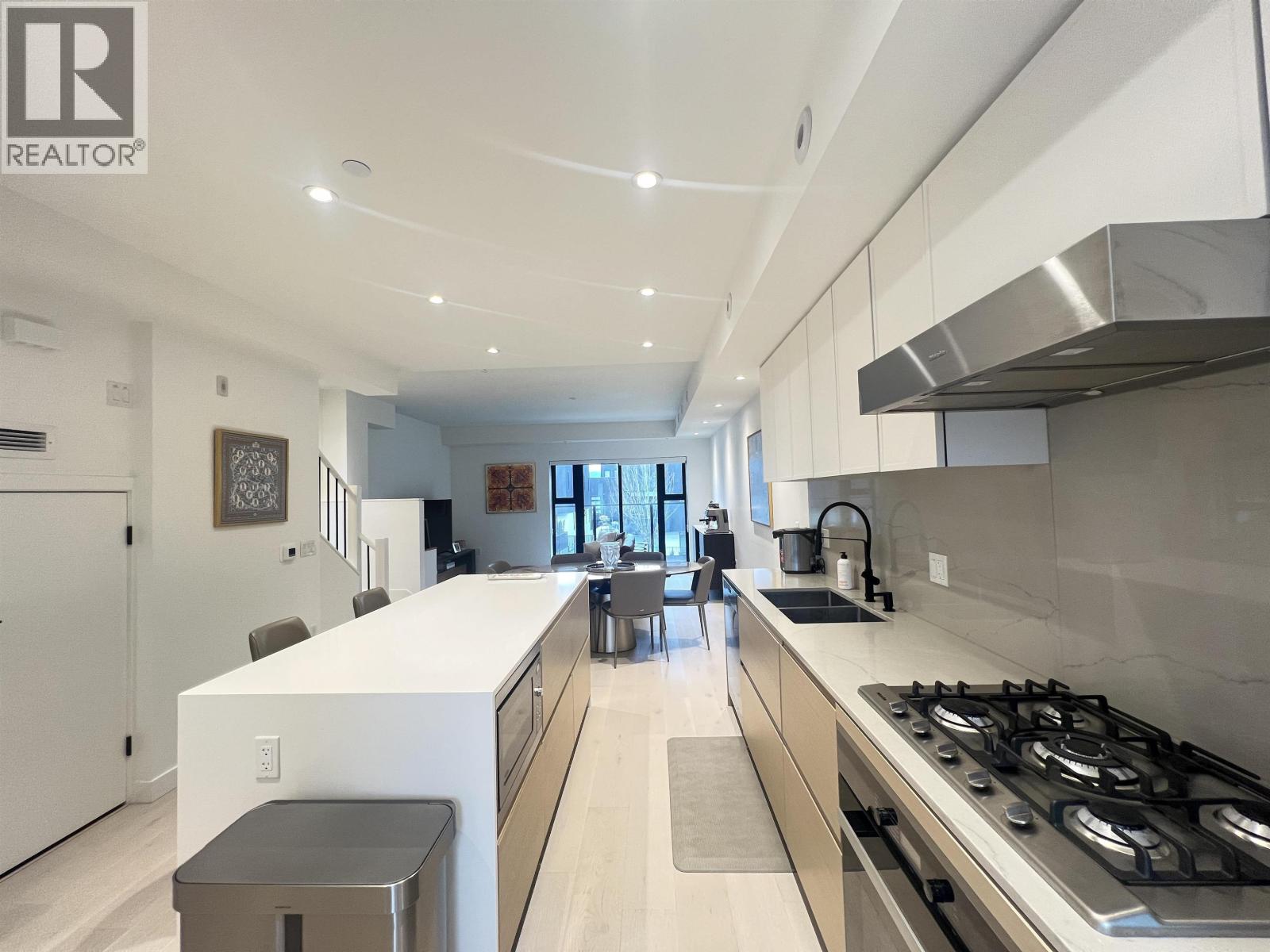 34 530 W 28TH AVENUE, Vancouver