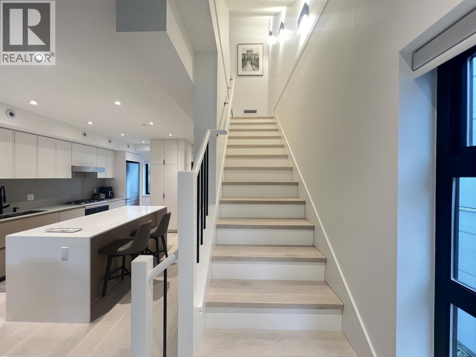 34 530 W 28TH AVENUE, Vancouver