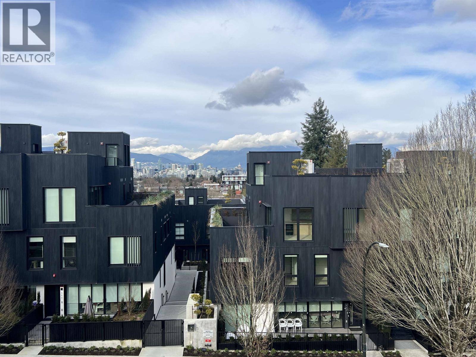 34 530 W 28TH AVENUE, Vancouver