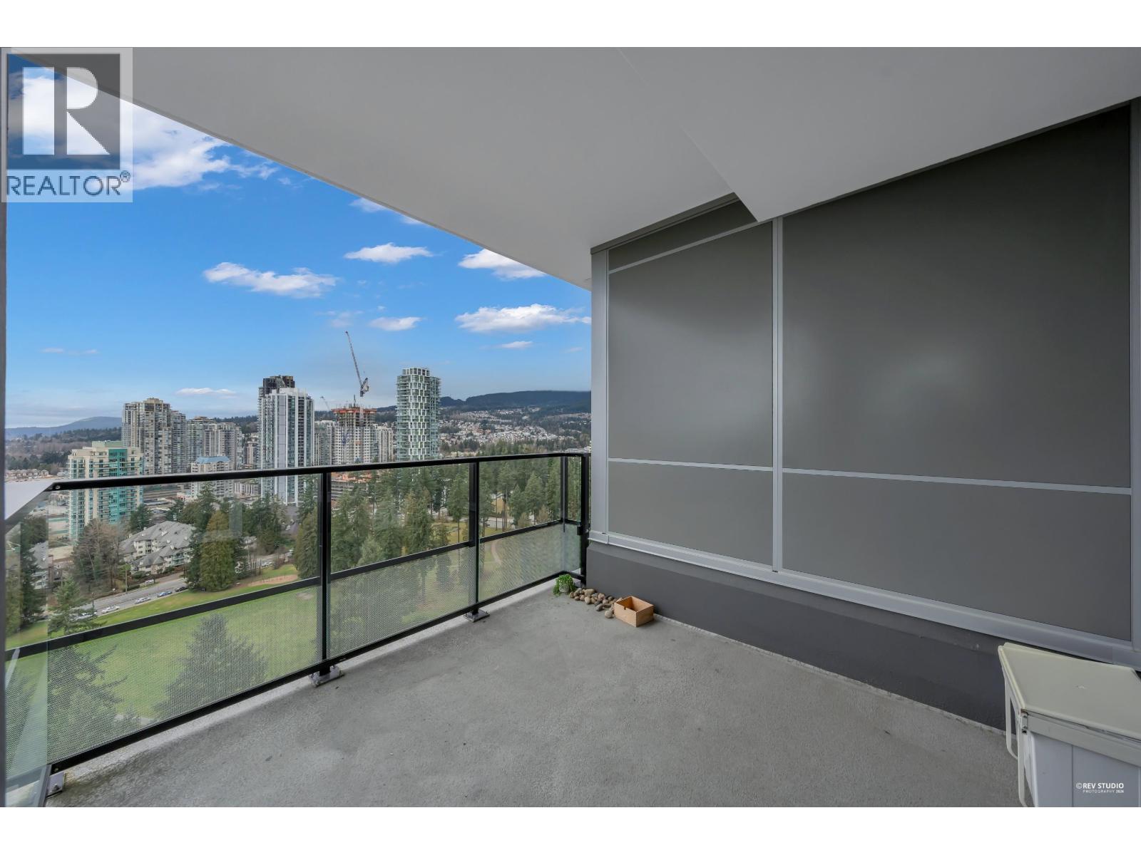 2404 3096 WINDSOR GATE, Coquitlam