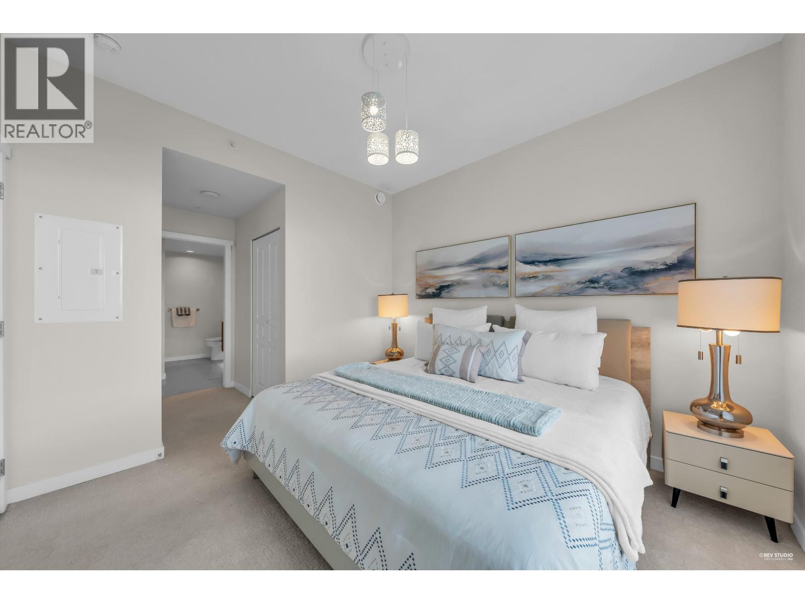 2404 3096 WINDSOR GATE, Coquitlam