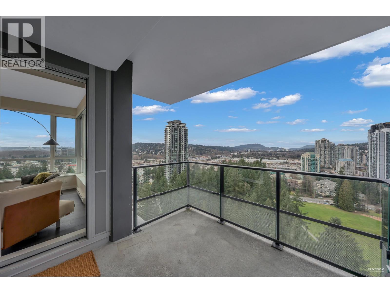 2404 3096 WINDSOR GATE, Coquitlam