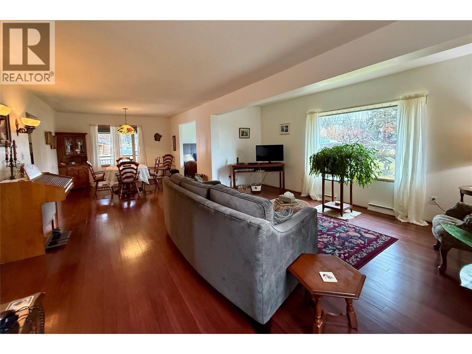 311 302nd Avenue, Kimberley