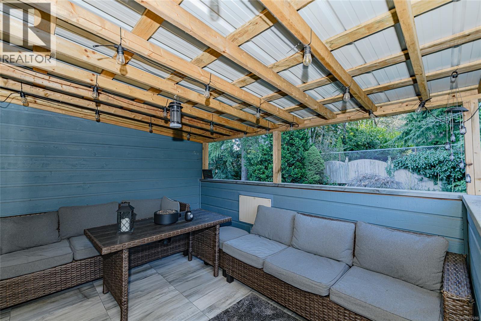  745 Cecil Blogg Drive, Colwood