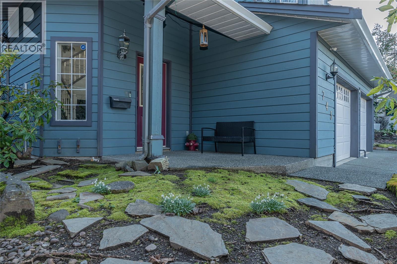  745 Cecil Blogg Drive, Colwood