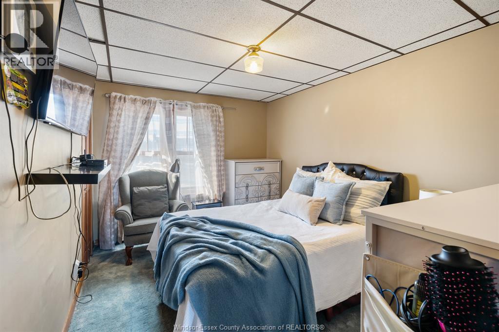 2136 Lincoln ROAD - 18