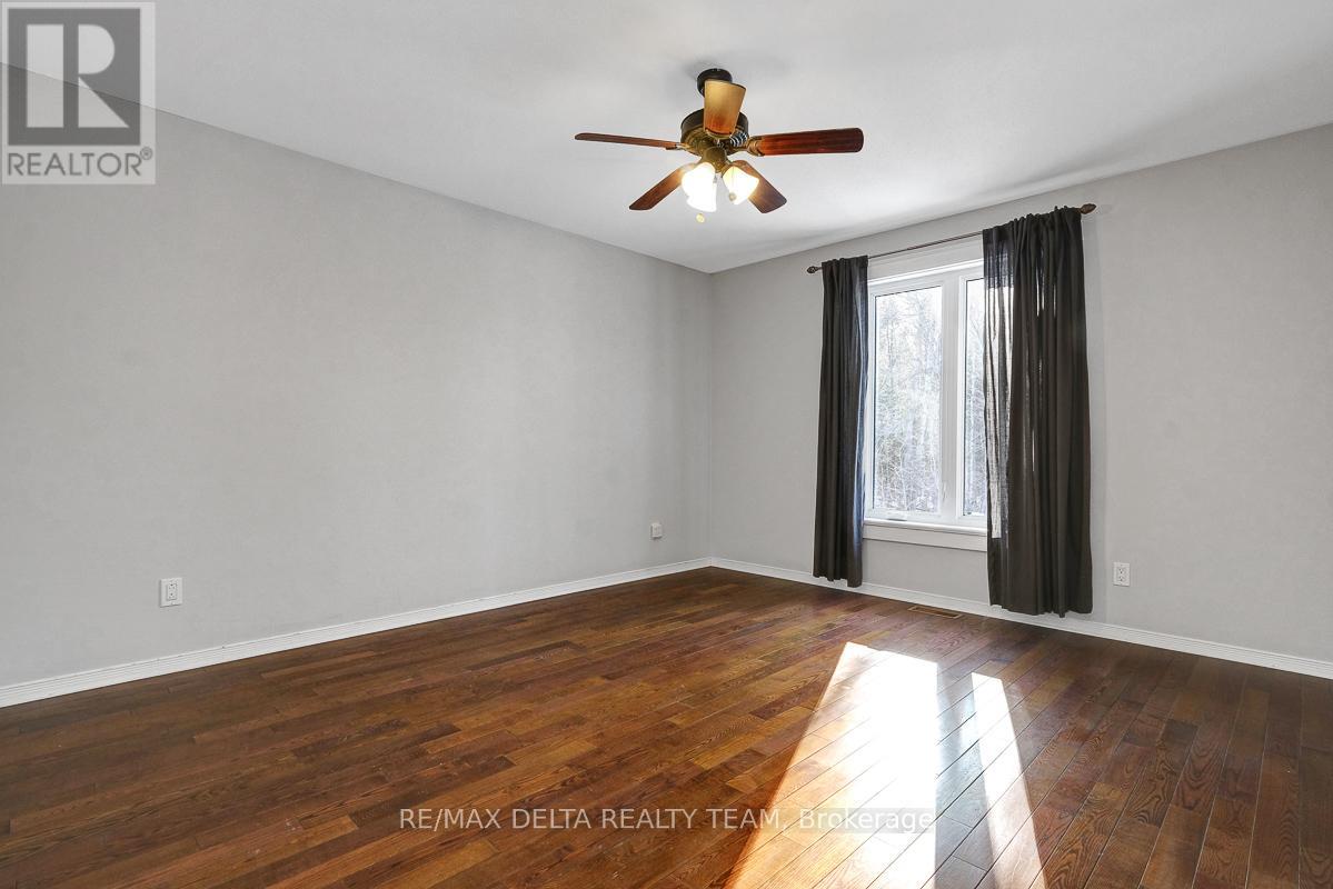 1662 HUNTERS RUN DRIVE, Ottawa, Ontario