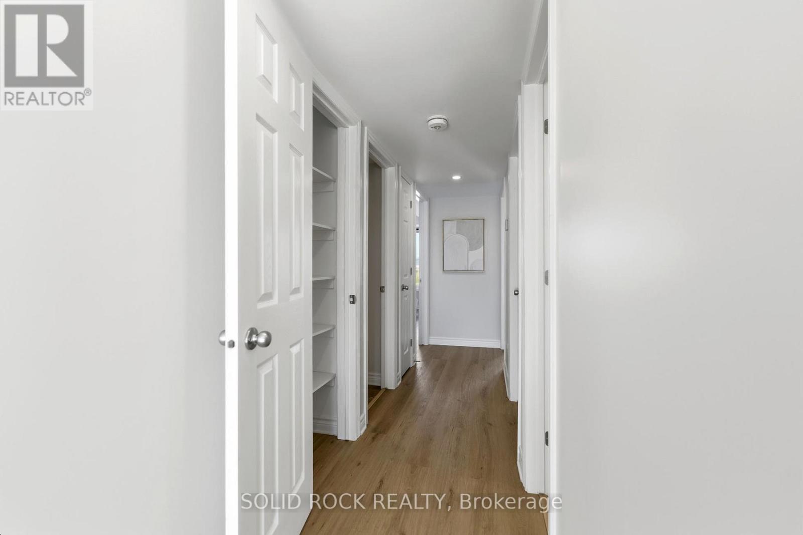6 – 50 BARNSTONE DRIVE, Ottawa, Ontario