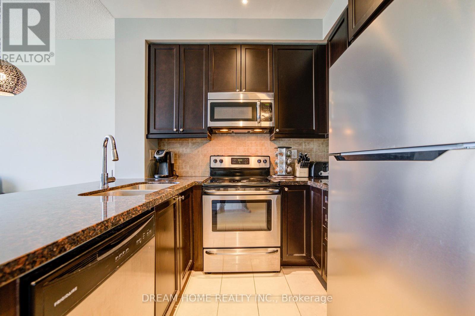 #322 2396 MAJOR MACKENZIE DRIVE - 11