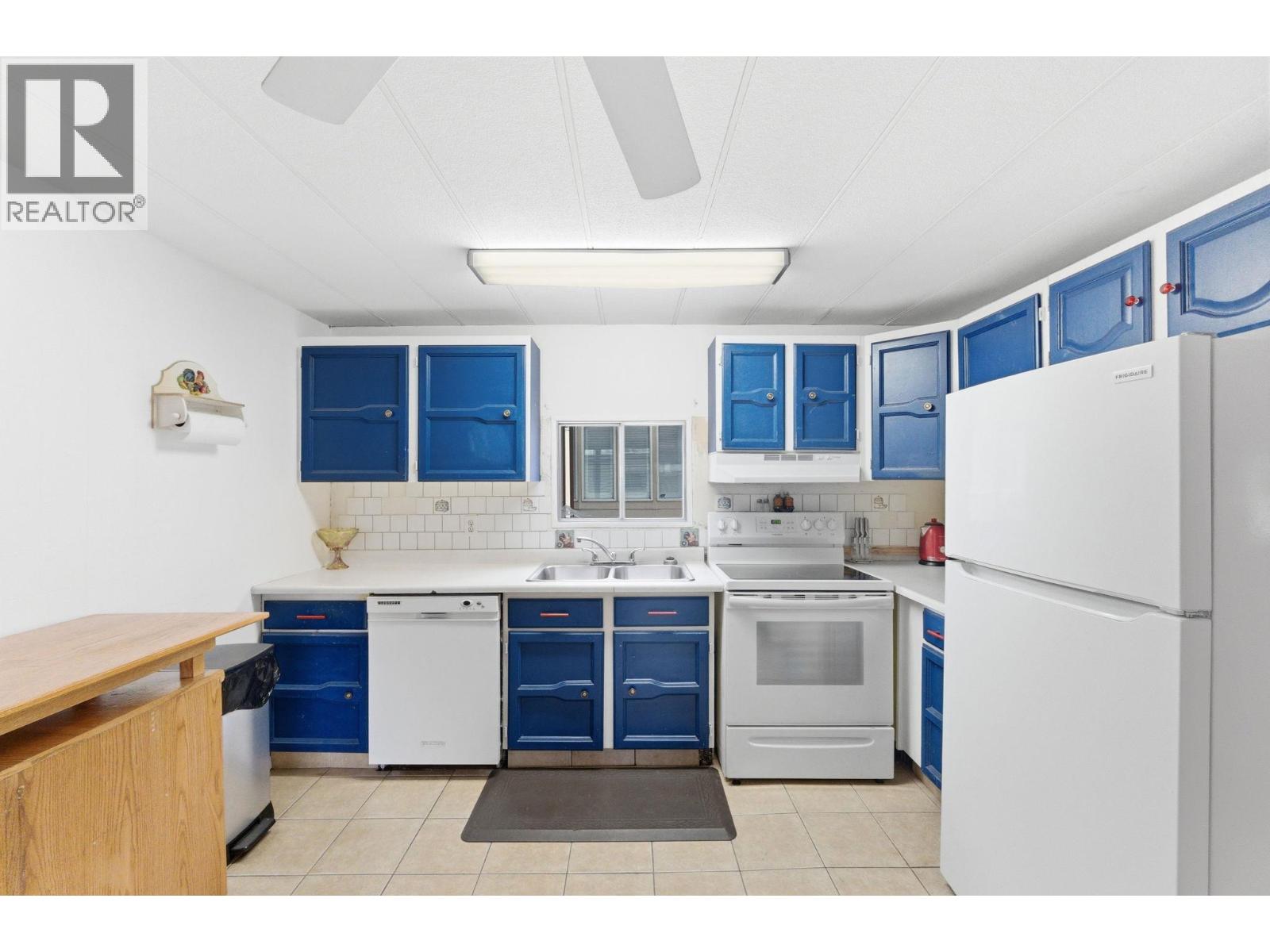 1999 97 Highway S Unit# 197, Kelowna