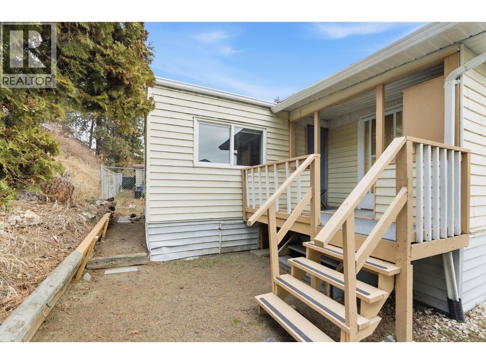 1999 97 Highway S Unit# 197, Kelowna