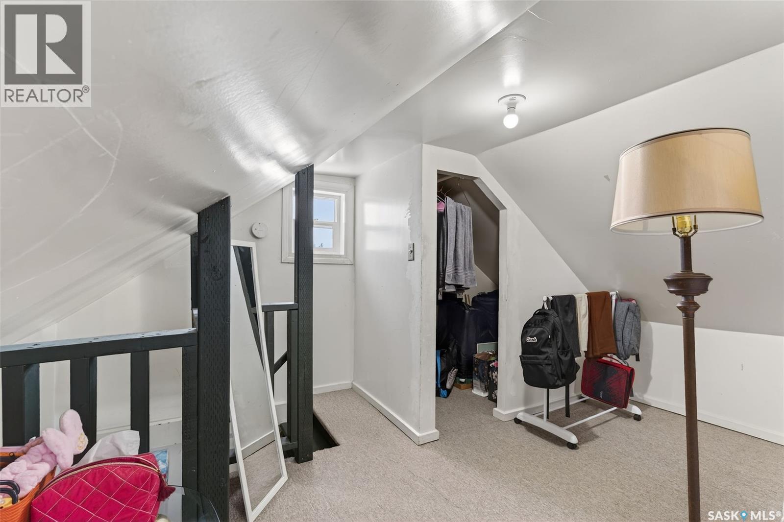 313 BURNS AVENUE W - 21