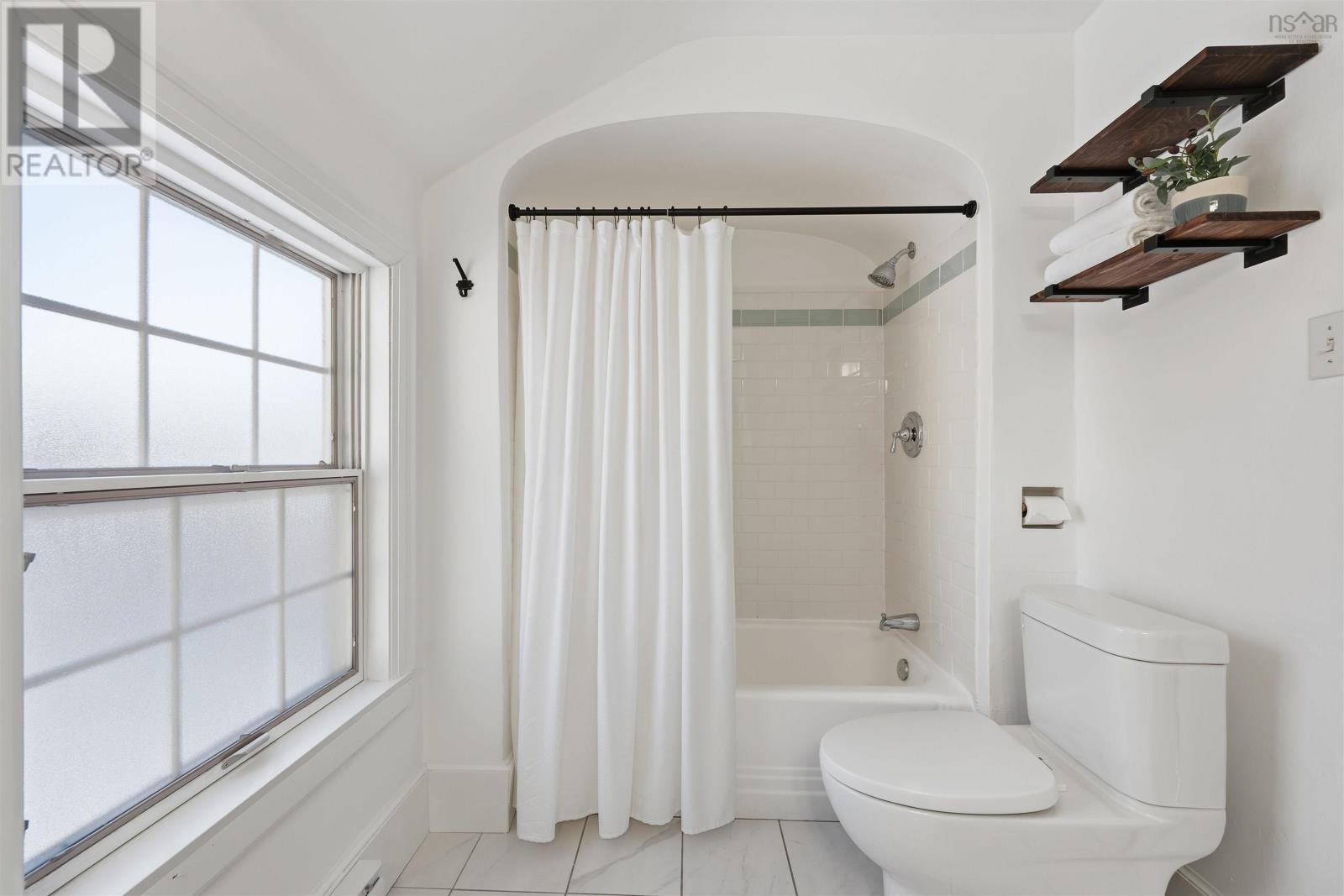 Property 13 of 32 of 6522 Summit Street