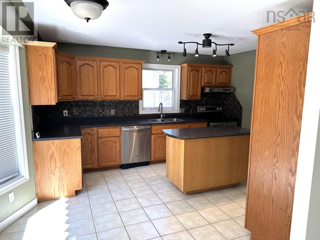 Property 3 of 31 of 1779 Drummond Drive, Ravenwood