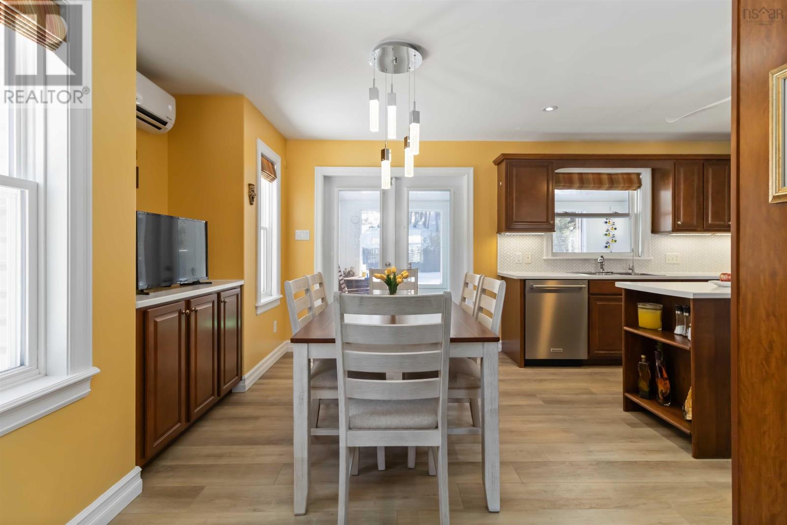 Property 7 of 48 of 426 Heatherglen Drive