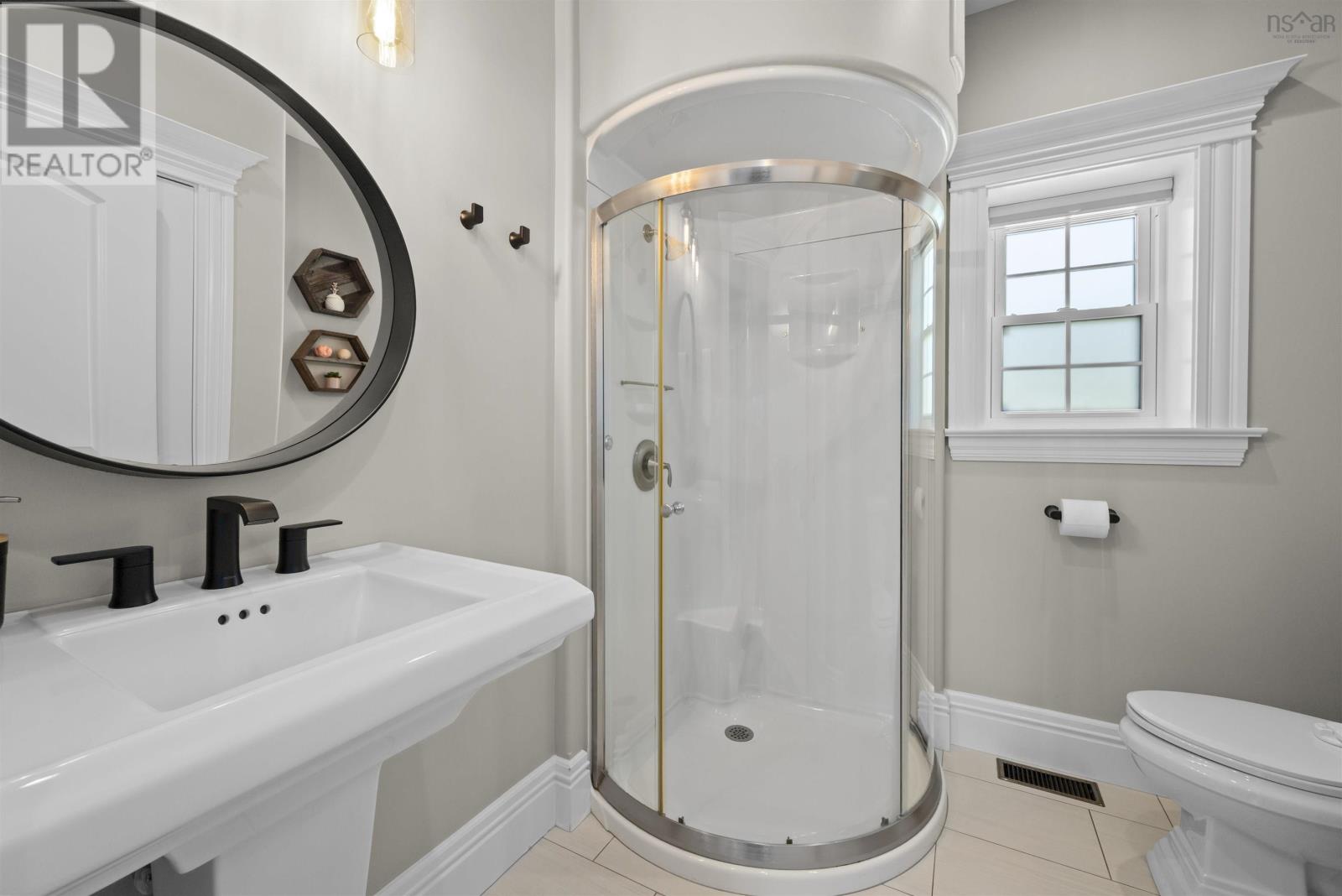 Property 22 of 50 of 13697 Highway 1