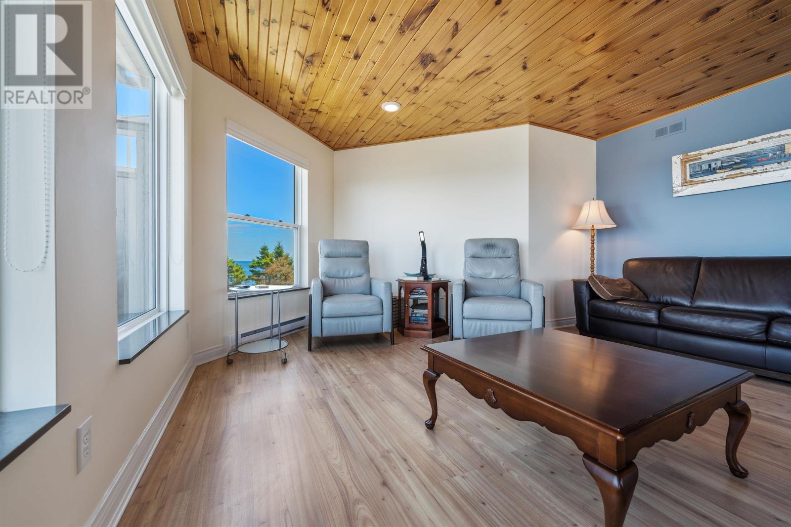 Property 21 of 49 of 51 Chapman Lane