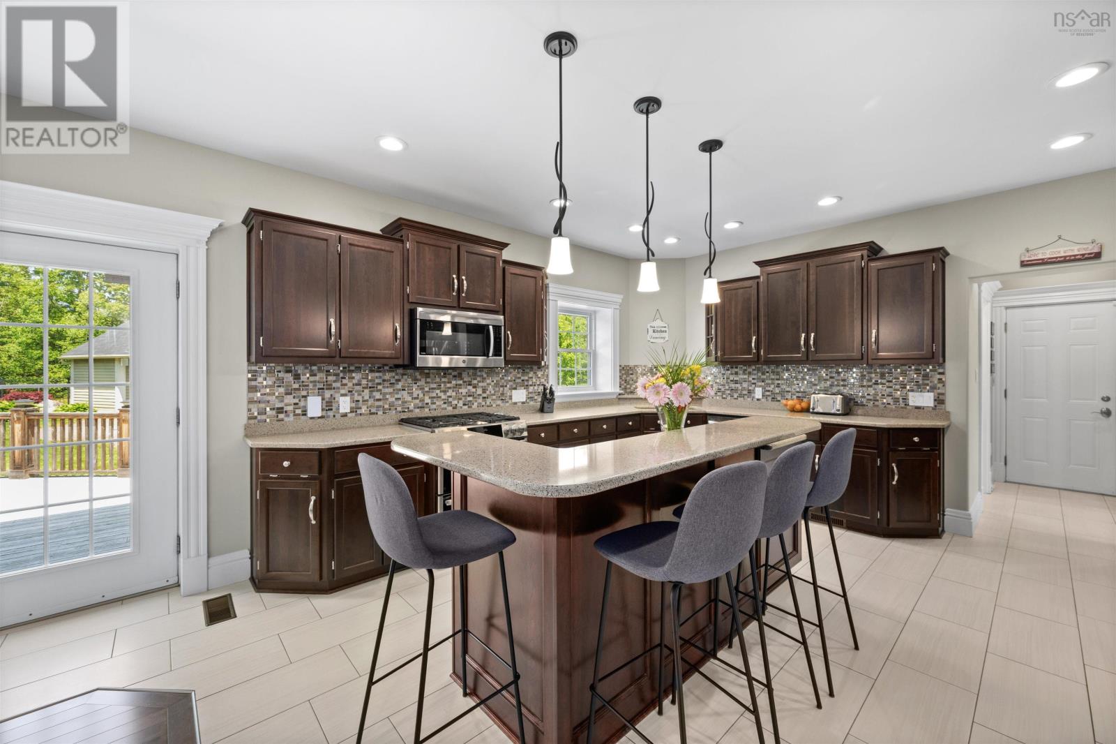 Property 6 of 50 of 13697 Highway 1