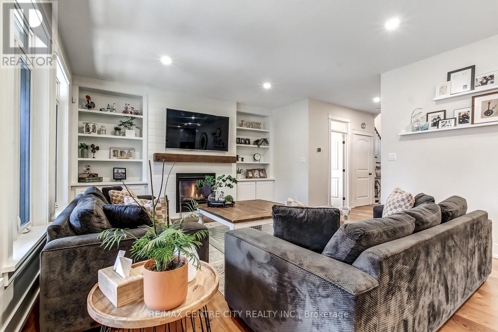 2200 SPRINGRIDGE DRIVE - 13