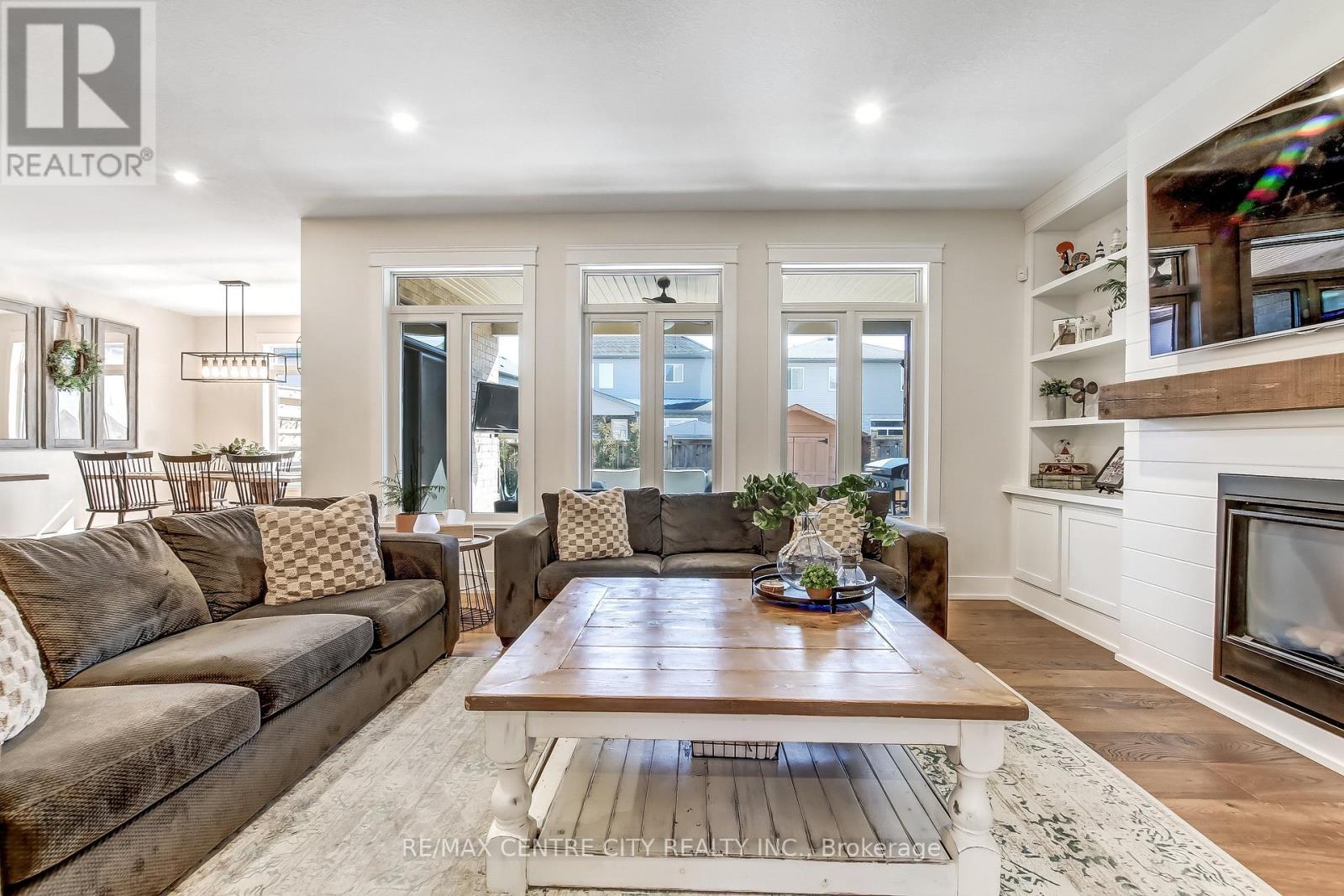 2200 SPRINGRIDGE DRIVE - 7