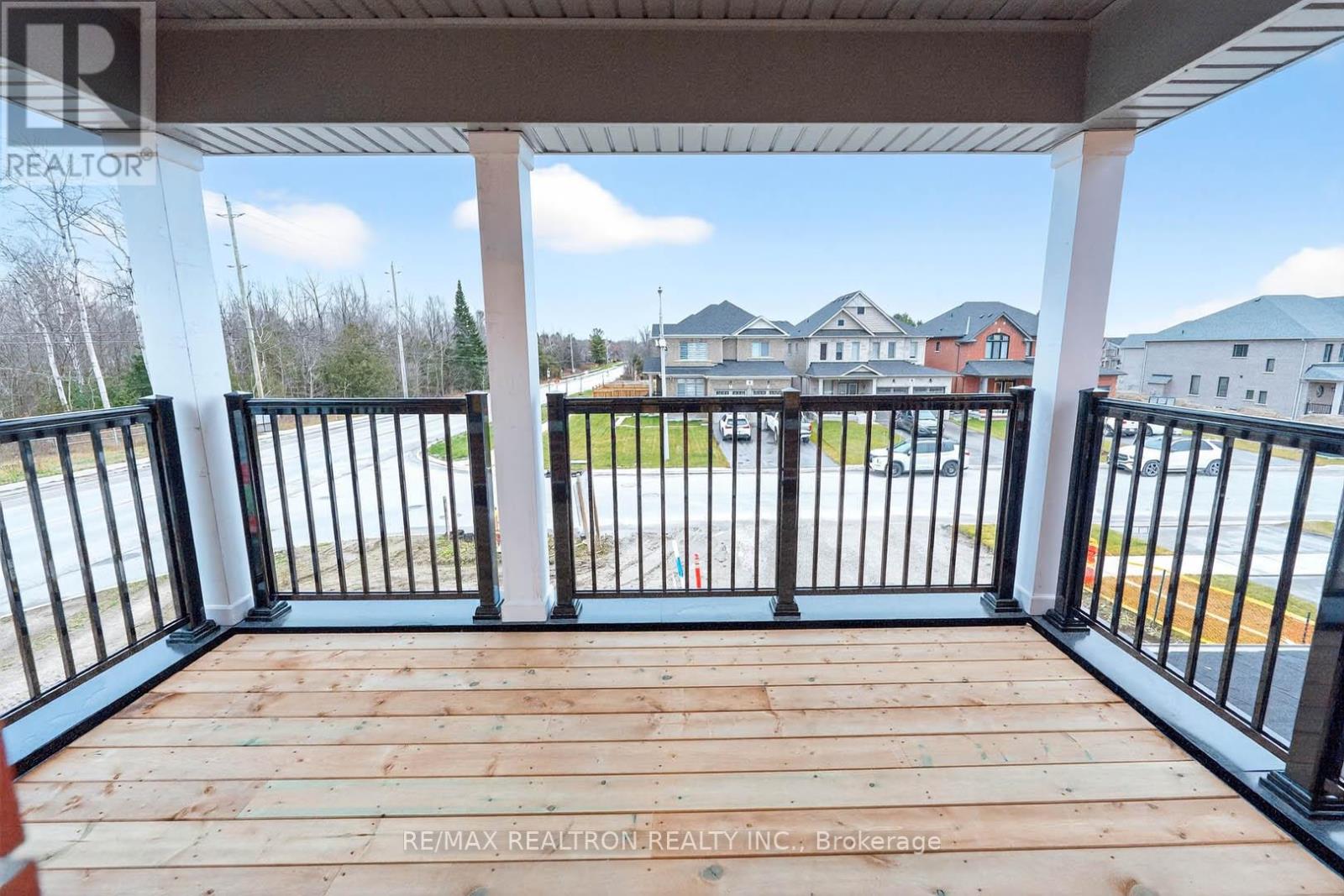 1 WAKEFIELD BOULEVARD - 32
