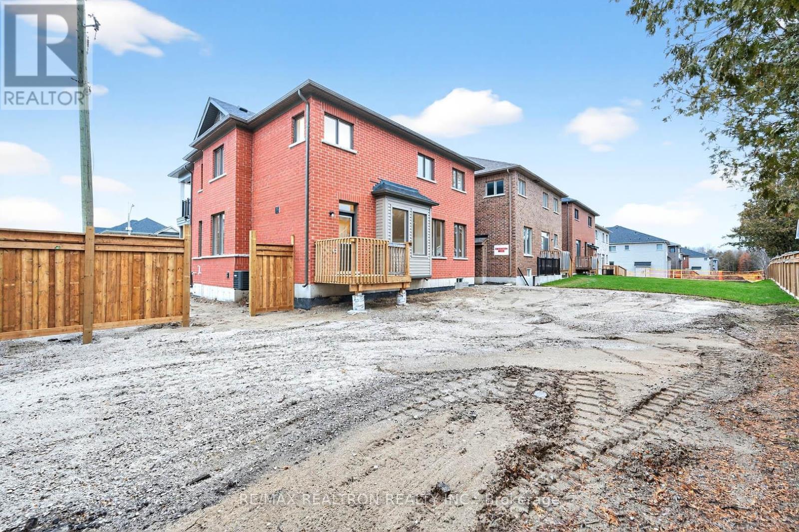1 WAKEFIELD BOULEVARD - 45