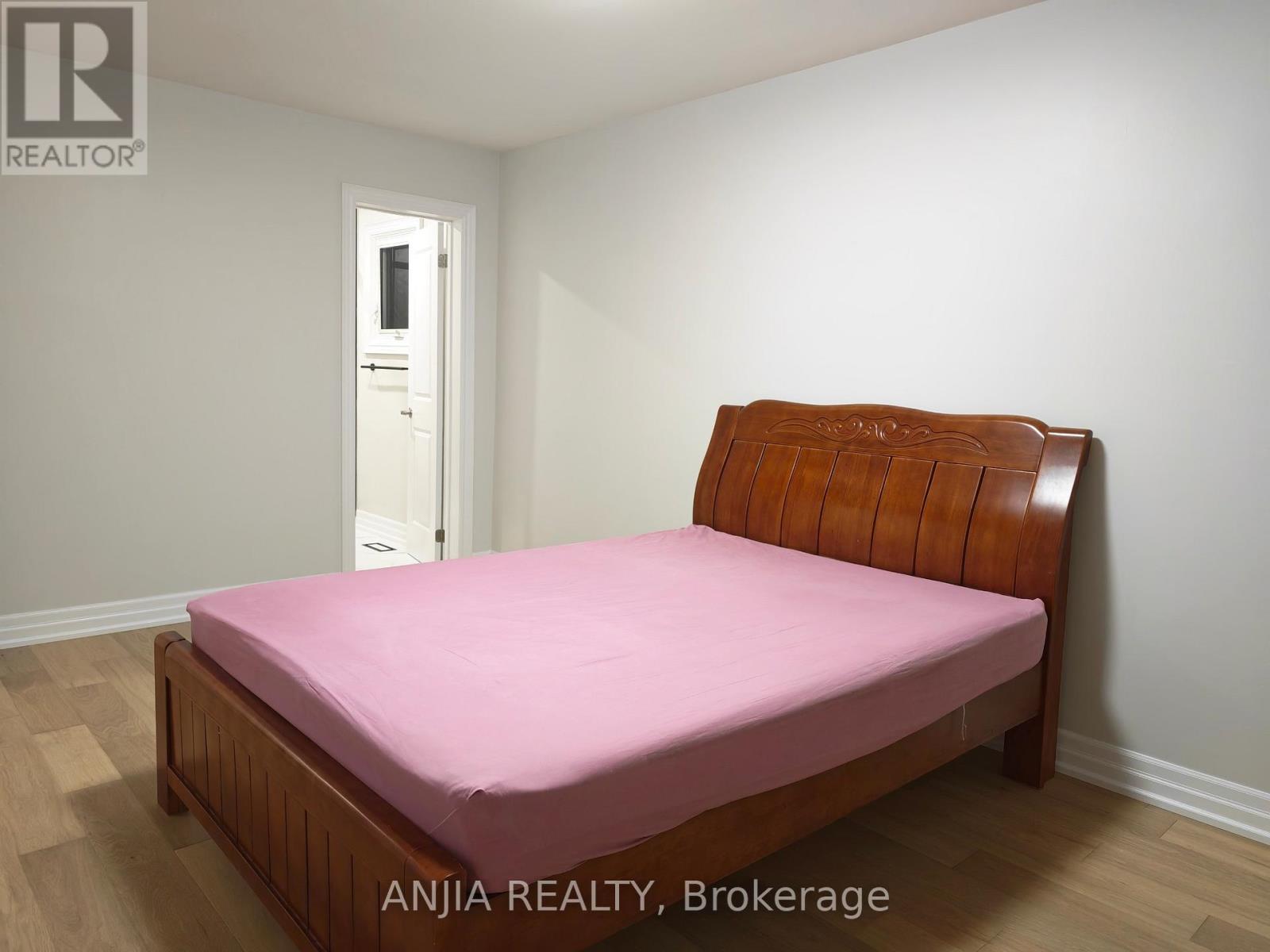 2ND FLOOR #1 - 5 JANNA COURT - Photo 4 of 10, Markham (Village Green-South Unionville), Ontario