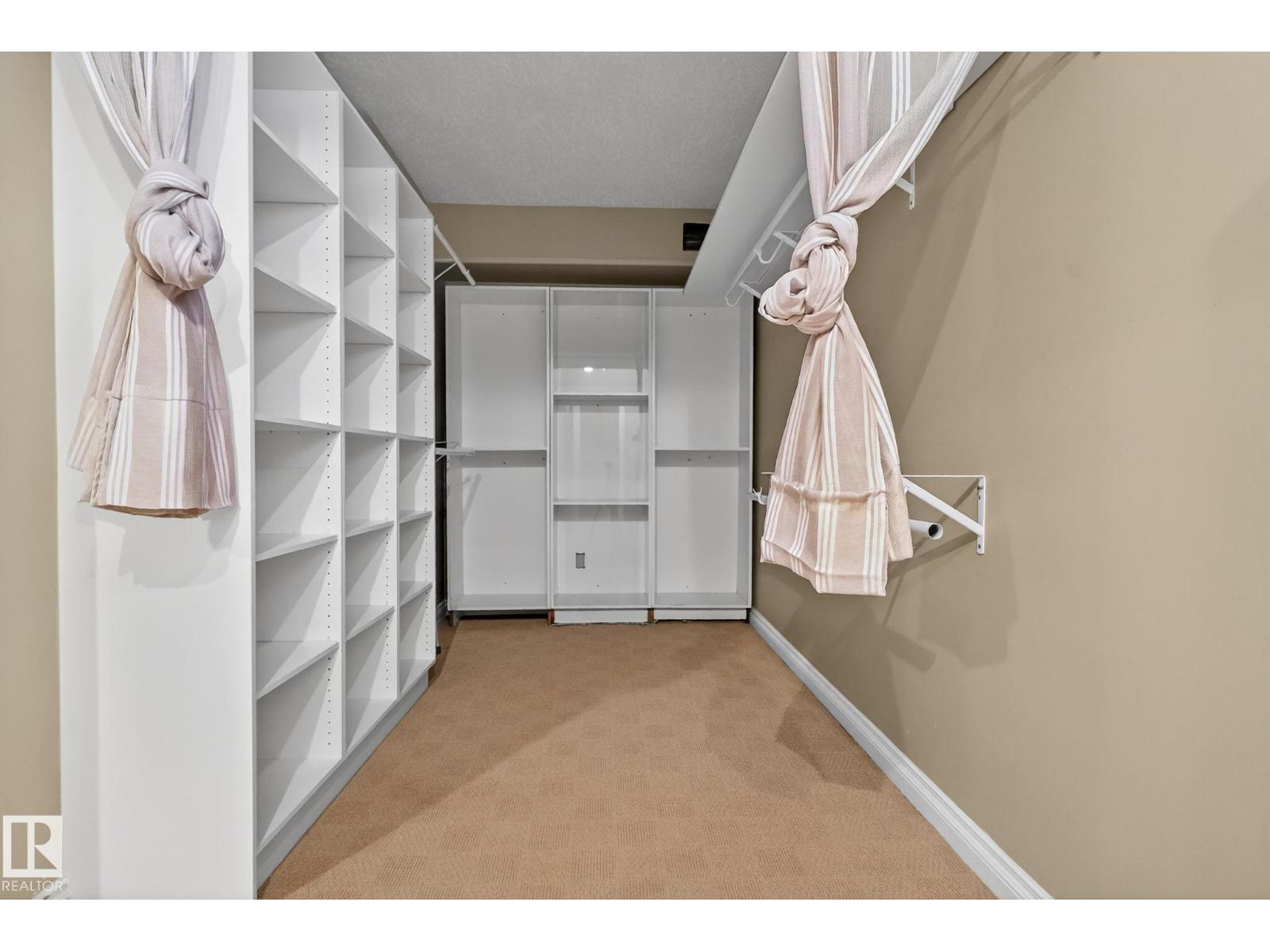 613 STEWART CR SW - 73