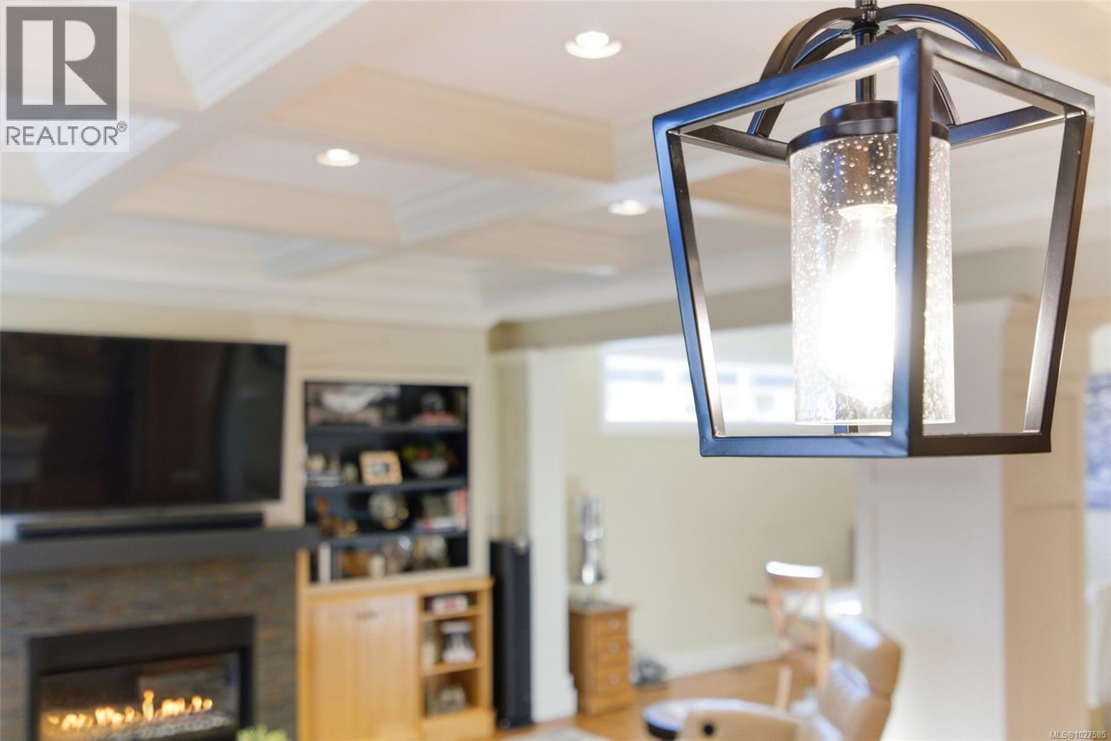 844 Mulholland Dr, Parksville