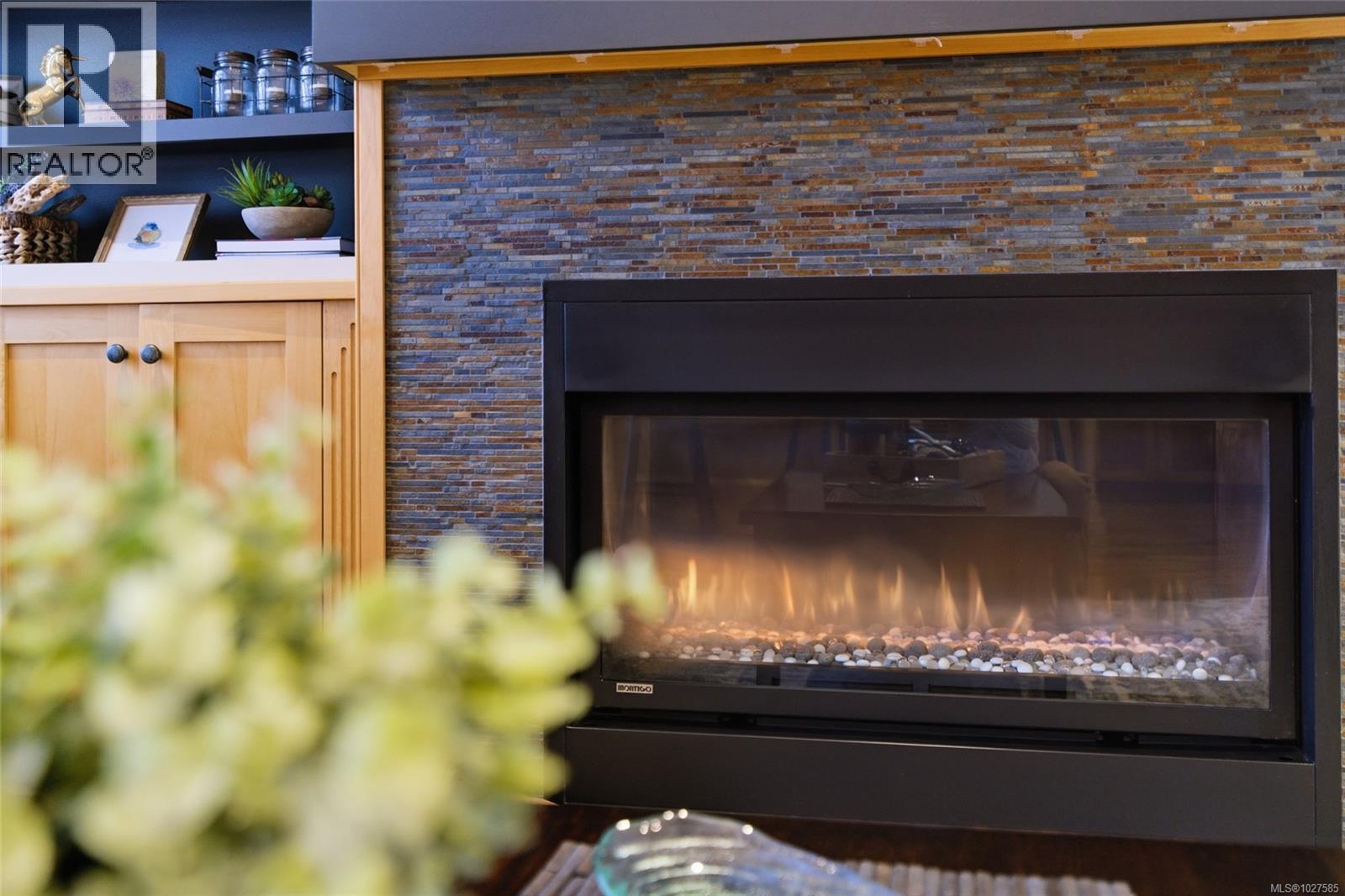 844 Mulholland Dr, Parksville