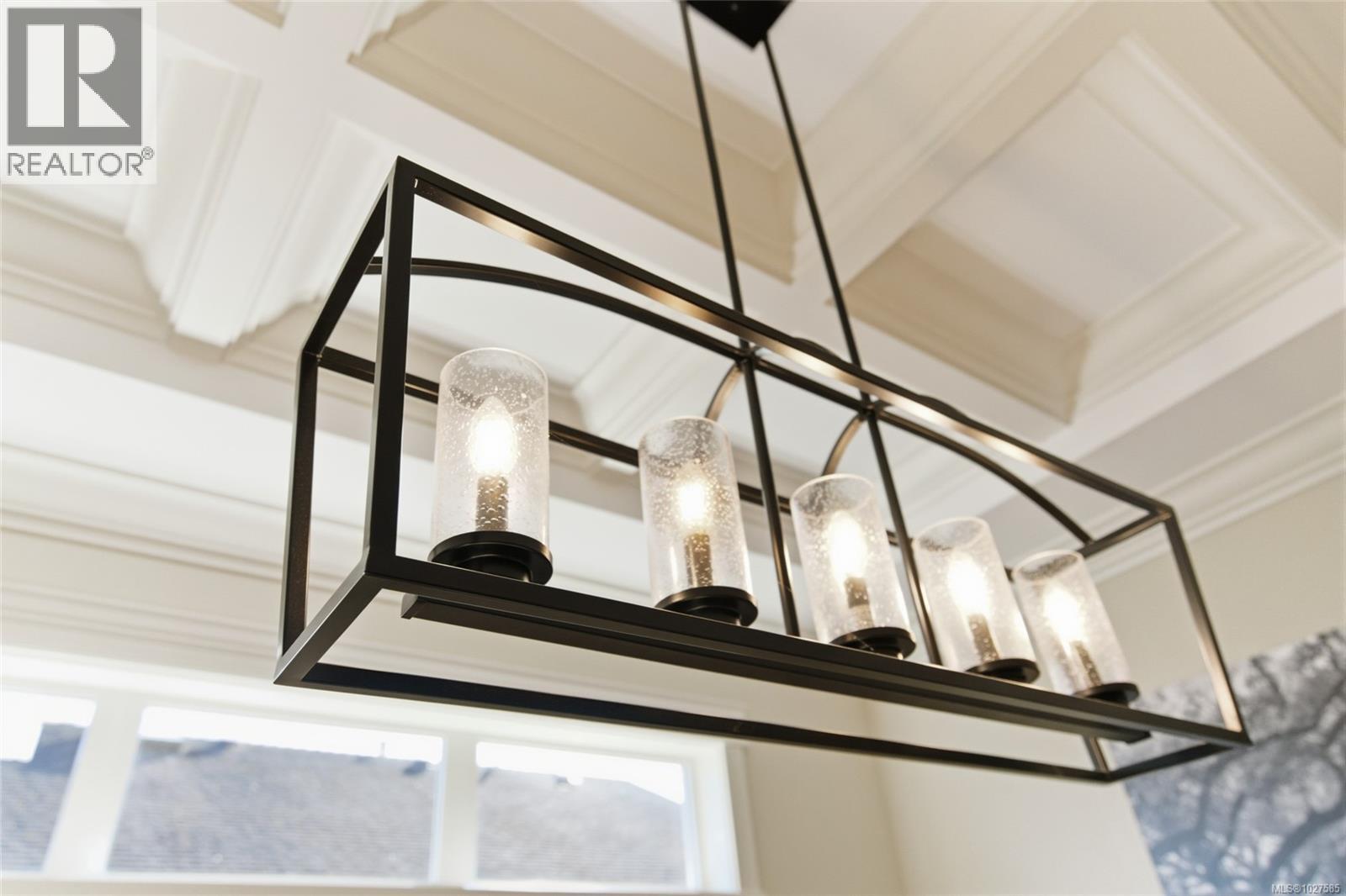 844 Mulholland Dr, Parksville